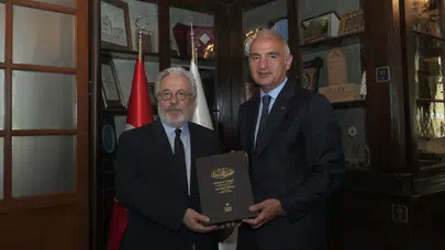 Kültür ve Turizm Bakanı Mehmet Nuri Ersoy: 'Evrensel değerlerimizi dünyaya anlatan her çalışma kıymetli'