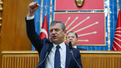 Özgür Özel yeni parti kararını açıkladı! CHP'den kimler geçecek, partinin adı ne?