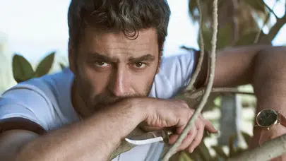 Ozan Akbaba Uzak Şehir sonrası GQ Türkiye kapağında yer aldı