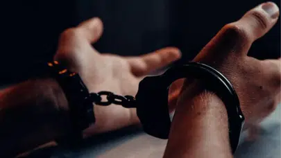 İzmir'de telefonda "Polisim" diyen dolandırıcı yakayı ele verdi: Sahte polis cezaevinde!