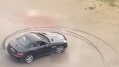 Konya'da drift felaketi: Başka araca çarpıp böyle kaçtı