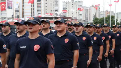 Adana'da geleneksel törenle göreve başlayan itfaiyeciler mesaiye hazır