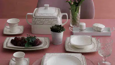 Güral Porselen yeni evlenecek çiftler için çeyiz koleksiyonlarını tanıttı