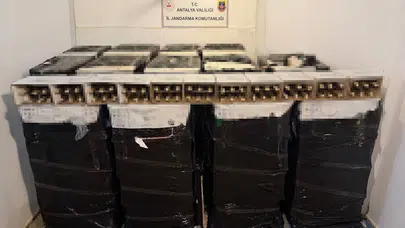 Antalya'da otele sahte alkol operasyonu! Depoda 13 bin litre şampanya bulundu