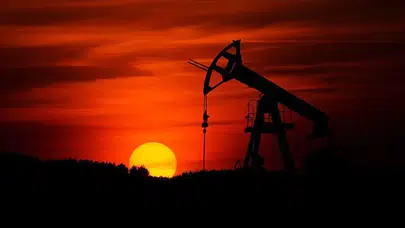 Petrol piyasasında kritik eşik: Brent petrol 85 doların üzerinde tutunmaya çalışıyor