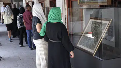 Mevlâna'nın şehri Konya'da "Mukaddes Emanetler"e yoğun ilgi!