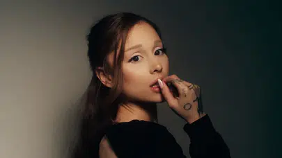 Yeni albüm, sert mesajlar ve zor bir karar: Ariana Grande'den açıklama
