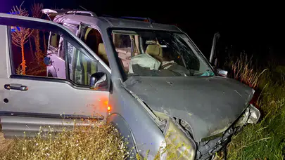 İhsaniye'de feci kaza: Şarampole uçan araçta 8 kişi yaralandı