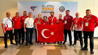 Abu Dabi’de bayrağımız dalgalandı: Milli jujitsuculardan dev organizasyonda 4 madalya