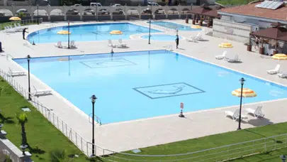 Bodrum'da tatil beldesinde havuz bakımı sırasında gaz sızıntısı: 15 kişi hastanelik oldu