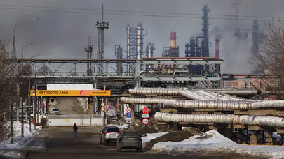 Rusya'da akaryakıt krizi! Petrol devinden sürpriz ithalat kararı
