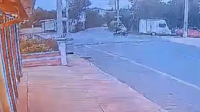 Sakarya'da feci kaza! Elektrikli bisiklet devrildi, sürücü ağır yaralı