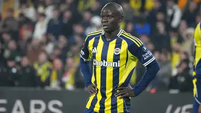 Fenerbahçe'de Lyon maçı öncesi rotasyon alarmı: Kante kulübeye çekilince kriz patlak verdi
