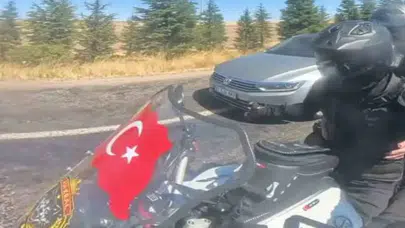 Eskişehir'de motosikletliyi tehlikeye atan geçiş kask kamerasına yansıdı