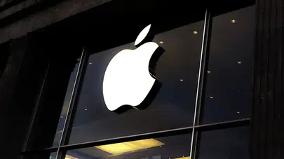 Apple'da 15 Yıllık devrin sonu: Tim Cook CEO'luk koltuğuna veda ediyor!