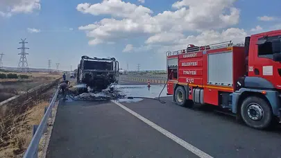 Çanakkale'de tır yangını itfaiyenin müdahalesiyle söndürüldü