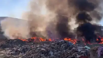 Yol kenarındaki çöplükte yangın çıktı! İtfaiye hızla müdahale etti