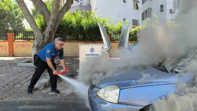 Antalya'da seyir halindeyken alev alan araca bahçe hortumuyla müdahale edildi