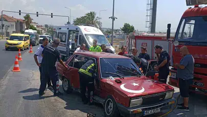 Manavgat'ta iki otomobil çarpıştı: 1 yaralı