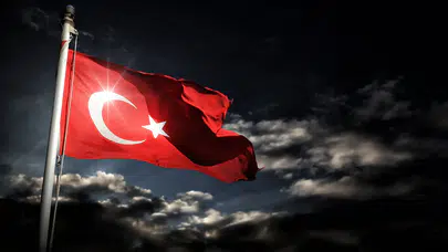 Muğla'da Türk bayrağını yakan kadın için emniyet güçleri alarmda!