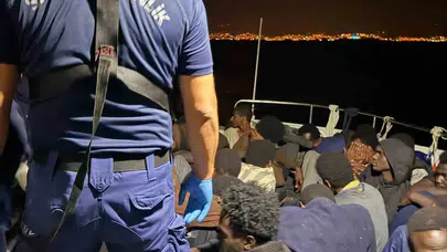 Aydın Kuşadası Açıklarında Operasyon: 29 düzensiz göçmen kurtarıldı