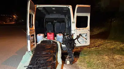 Ayvalık'ta 13 düzensiz göçmen yakalandı, organizatör tutuklandı