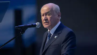 Bahçeli’den ezber bozan 'Çerçeve yasa' çağrısı: 'Gövdemizi taşın altına koyduk'