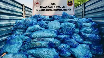 Diyarbakır'da 3 ton kaçak iç yağ ele geçirildi