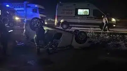 Eskişehir'de direksiyon hakimiyeti kayboldu, otomobil hurdaya döndü