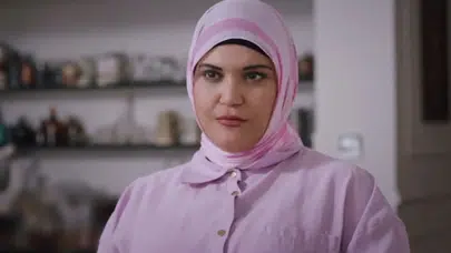 Feyza Civelek yeni dizisi hangisi? Anne Yarısı'na mı geçiyor, kardeşiyle aynı dizide mi oynayacak, iddialar ne?
