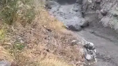 Tunceli'de heyelan anı kameraya böyle yansıdı