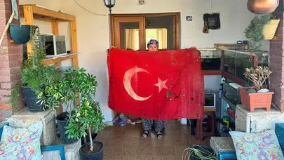 36 yıldır gözü gibi saklıyordu! Mehmetçik’in şanlı emaneti uzman ellerde