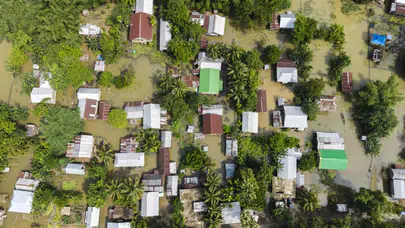 Assam'da muson felaketi derinleşiyor: Bilanço 100 ölüye ulaştı