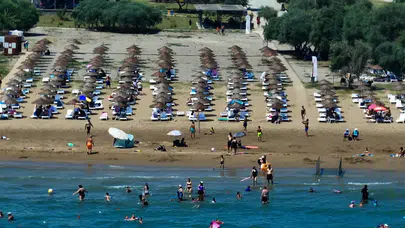 Antalya halk plajlarına ziyaretçi akını: Ücretsiz plajlarda ziyaretçi rekoru