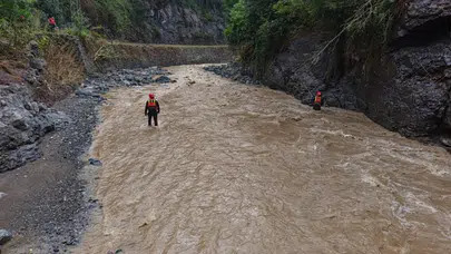 Giresun'da sel felaketi: Dere kenarında piknik yapan aile sulara kapıldı