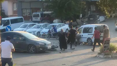 Antakya'da dehşet anları: Otomobile ok gibi saplanan motosikletin sürücüsü hayatını kaybetti