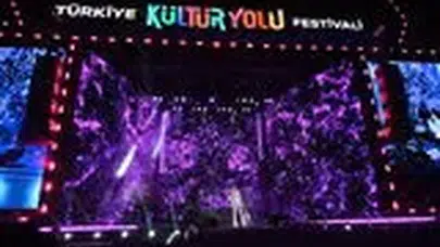 Nevşehir Kültür Yolu Festivali'nde Bengü rüzgarı esti