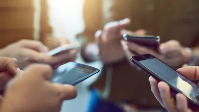 Türkiye’nin dijital karnesi açıklandı: İnternet kullanımı rekor seviyede!