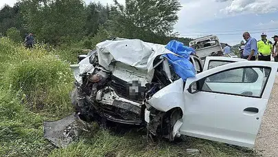 İstinat duvarından düşen otomobilde can pazarı: 1 ölü, 3 yaralı