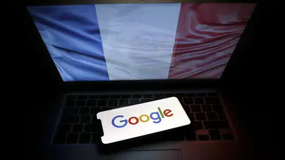 Yapay zeka özetleri medyayı vuruyor: Fransa Google'ı şikayet etti!