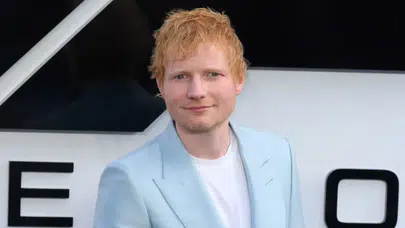 Ed Sheeran mahkemelik oldu: Klasik Aston Martin'i başına iş açtı