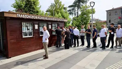 Trabzon’da Salah çılgınlığı! kulüp mağazalarında kuyruklar oluştu