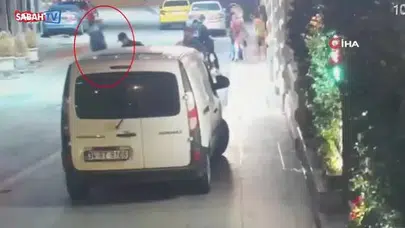 Beyoğlu’nda iş yerinden telefon çalan şüpheli kamerada yakalandı