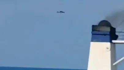 Türk ro-pax gemisinin üzerinden dronlar geçti: Karadeniz'de endişeli anlar