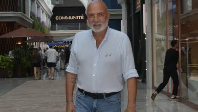 Altan Gördüm Bir Şehnaz Oyun müzikali ile tiyatro sahnesine dönüyor