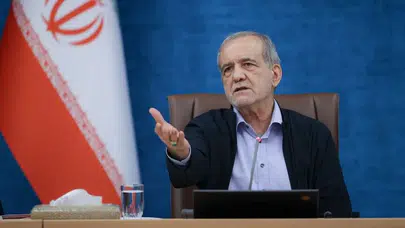 Pezeşkiyan'dan ABD mesajı: Hem müzakereye açığız hem baskıya boyun eğmeyiz