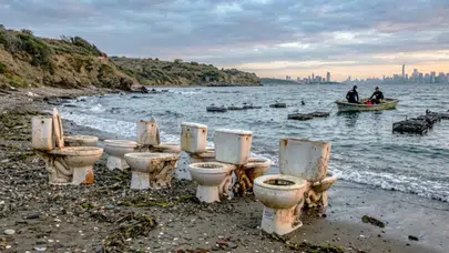 Çöp diye bakıyorlardı, okyanus canlılarına yuva oldu: Sular altındaki sıra dışı dönüşüm!