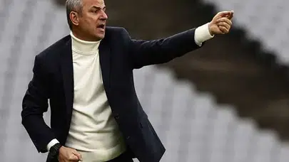 İsmail Kartal’dan soyunma odasında zafer parolası: Tribünleri gururlandıralım!