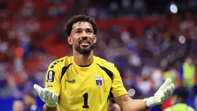 Dünya Kupası'na damga vuran Vozinha'dan dev transfer: 40 yaşında Colo Colo'da!