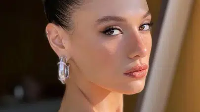 Sümeyye Aydoğan kimdir? Kaç yaşında, nereli, nerede tatil yapıyor, hangi dizilerde oynadı?